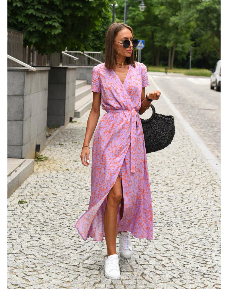 Suzanne - Elegant V -halsklänning i V